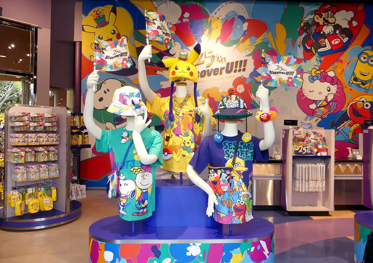 パーク25周年を記念した限定グッズ パレードフラッグ、ブレスレット、キャップ、カチューシャ、バケットハット、Tシャツ①