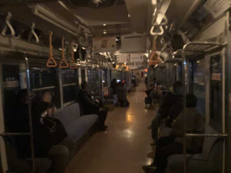 3000形「モハカラー」列車内の予備灯（イメージ）ⓒアルピコ交通株式会社