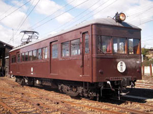 デハ101（貸切列車）全景　ⓒ上毛電気鉄道株式会社