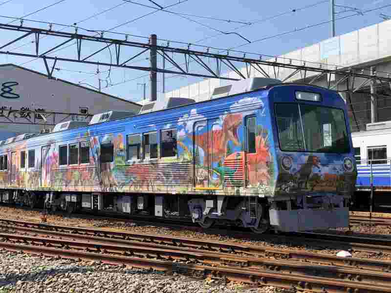 えちぜん鉄道　恐竜列車（外観）