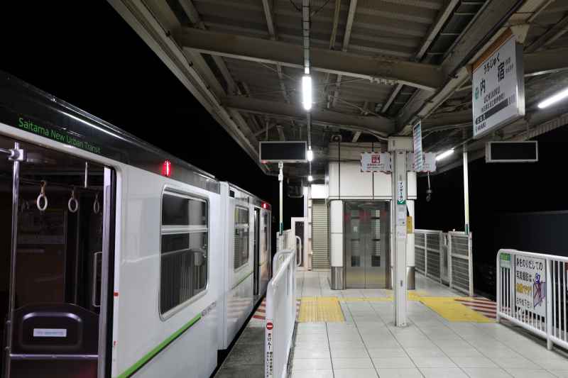 深夜の終着駅に到着！シャッターが閉まったホームは、ツアー参加者貸切！