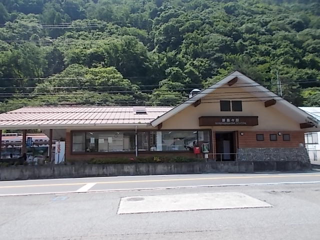 新島々駅　全景　ⓒアルピコ交通株式会社