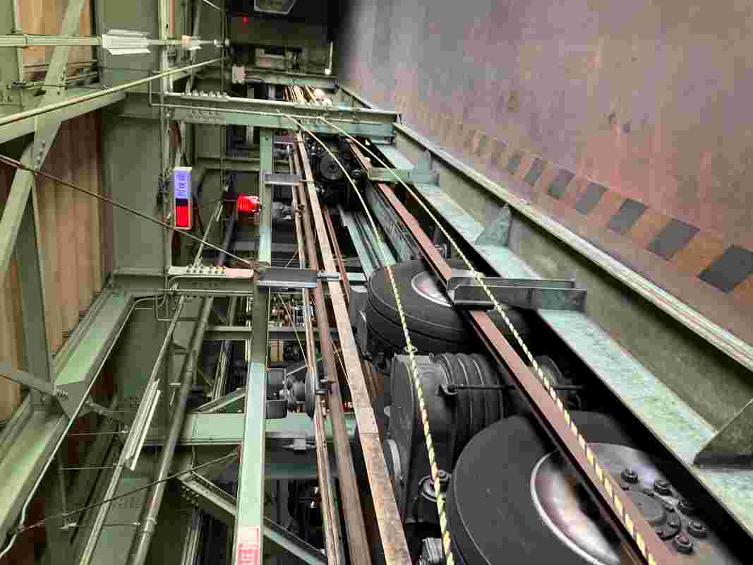 萩台車両基地内 上部機器　ⓒ千葉都市モノレール株式会社