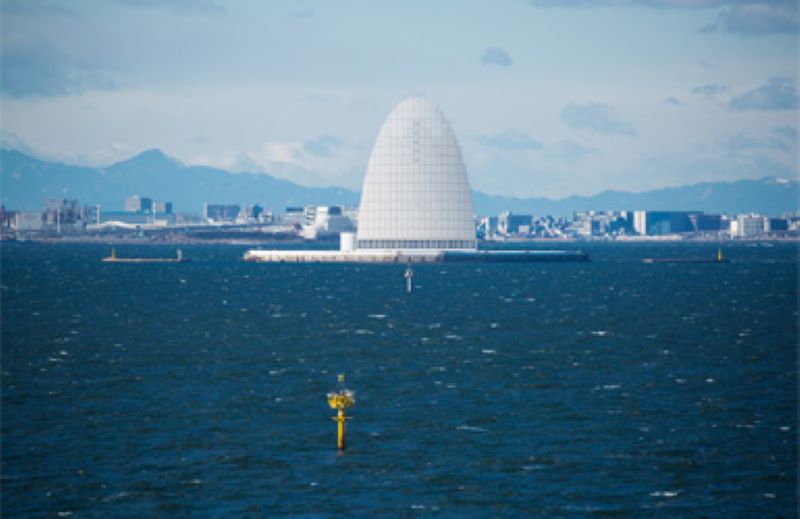 風の塔　ⓒ東京湾横断道路株式会社