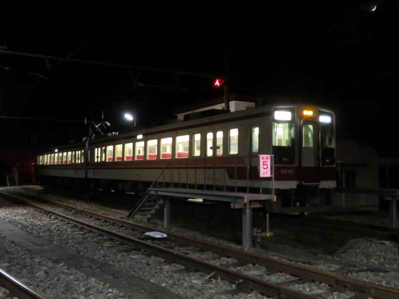 野岩鉄道　6050型　通常照明（車外）ⓒ野岩鉄道株式会社