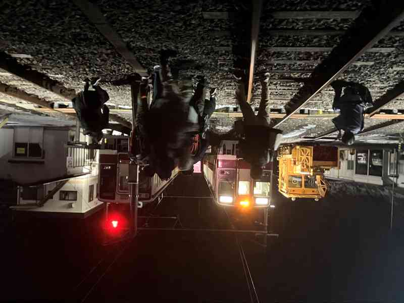 貴重な6050型　夜の2並び撮影タイム（2編成共に車内灯点灯予定）